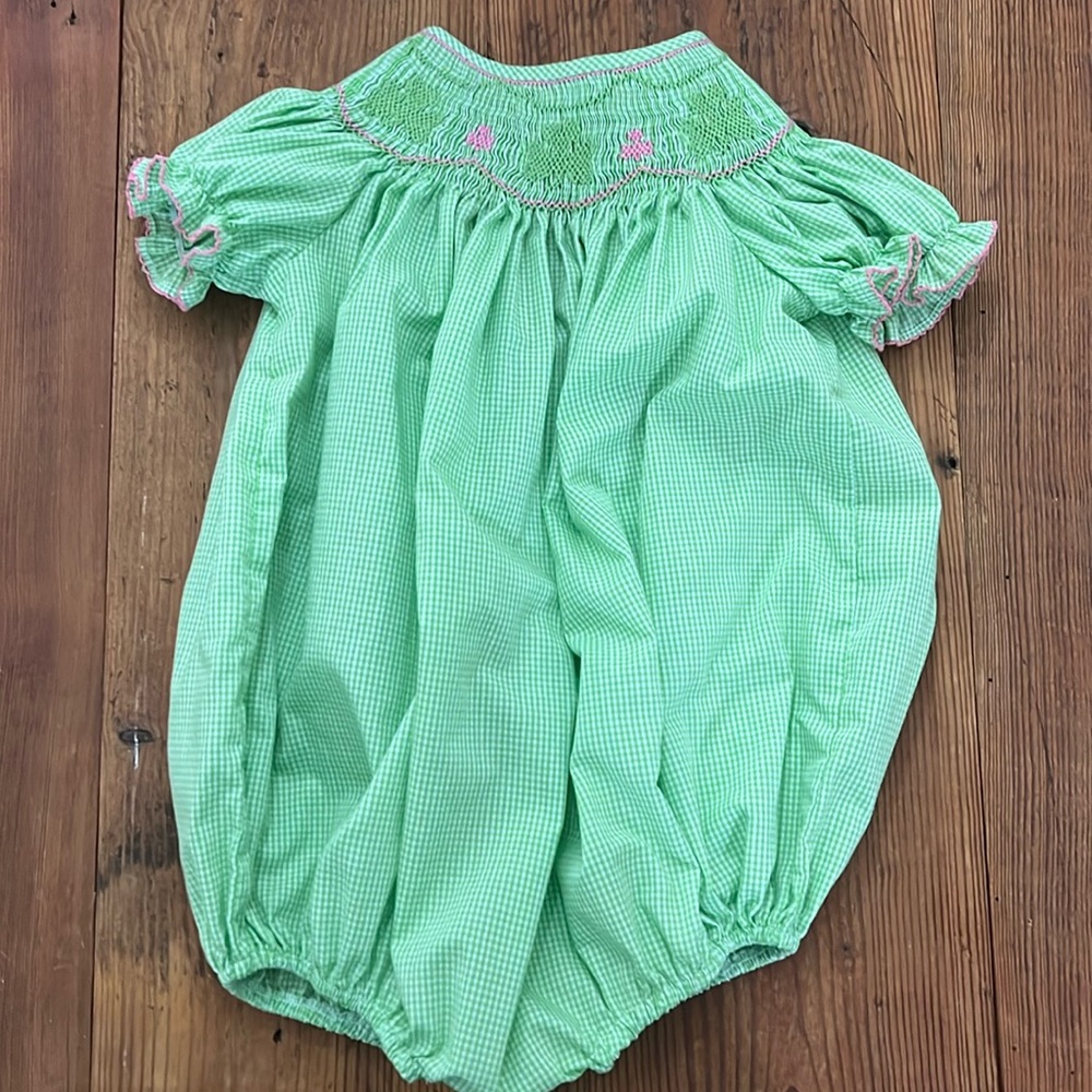 Toddler girl St. Patrick’s Day bubble